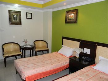 Готель Sri Harsha Residency Бенґалуру Екстер'єр фото